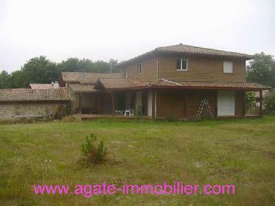 ENSEMBLE DE MAISON photo 2